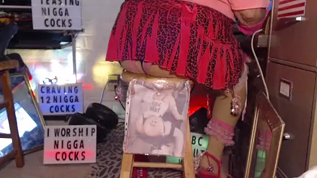 Snapshot of tgirljillforbbc chatting on February 16, 2025, 8:11 pm tgirljillforbbc online show from February 16, 2025, 8:11 pm