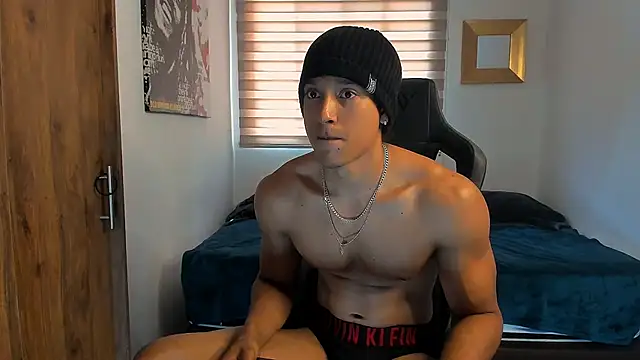 Liam V online show from December 2, 2024, 4:09 pm