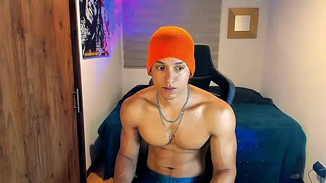 Liam V online show from February 11, 2025, 10:37 am