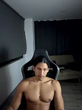 Snapshot of Liam_V chatting on July 9, 2026, 1:31 am Liam V online show from July 9, 2026, 1:31 am