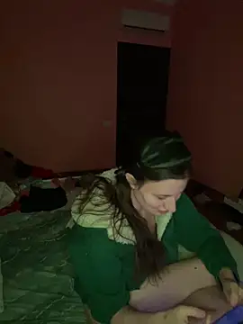 Flossy Vettie online show from April 1, 2026, 1:17 am