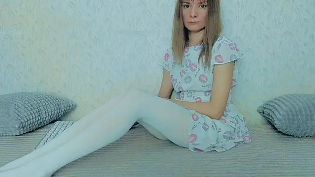 Snapshot of YourCaramel chatting on February 25, 2025, 12:24 pm YourCaramel online show from February 25, 2025, 12:24 pm