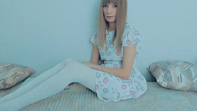 Snapshot of YourCaramel chatting on October 10, 2025, 8:24 am YourCaramel online show from October 10, 2025, 8:24 am