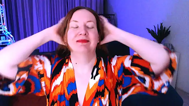 Snapshot of GoddessLara chatting on January 17, 2025, 1:15 am GoddessLara online show from January 17, 2025, 1:15 am