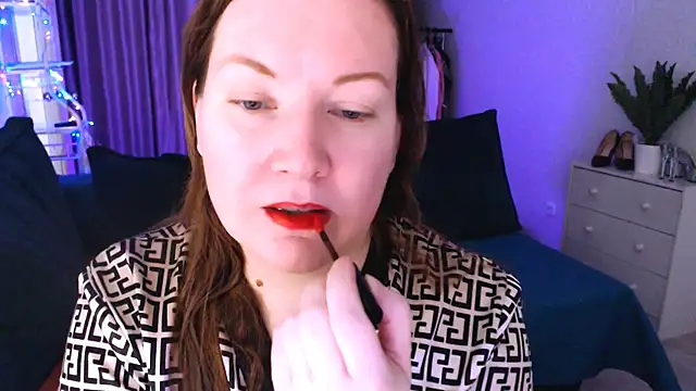 Snapshot of GoddessLara chatting on March 14, 2025, 5:05 am GoddessLara online show from March 14, 2025, 5:05 am