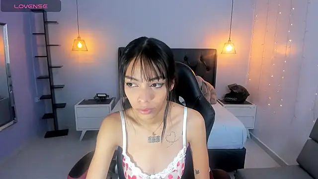 AMELIELEONE online show from January 17, 2025, 11:49 am