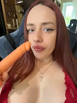 Lisaaan online show from June 1, 2026, 11:12 am