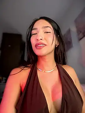 DulceLenns online show from January 13, 2026, 7:19 pm