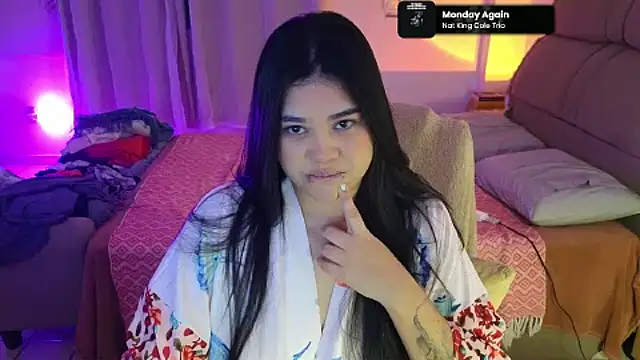 feluriana online show from May 19, 2026, 2:07 am