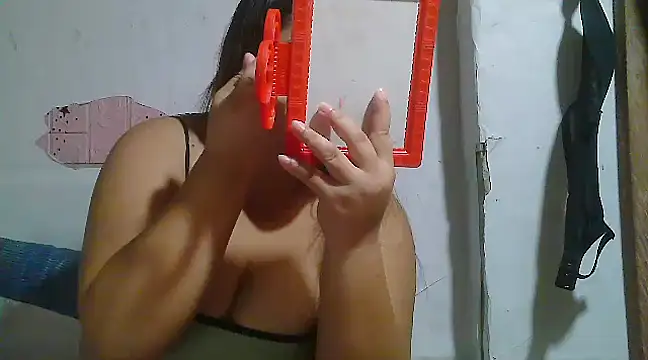 Creamsweetpussy28 online show from January 31, 2025, 9:48 pm