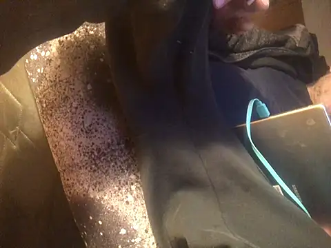 Snapshot of translove chatting on December 27, 2024, 12:07 am translove online show from December 27, 2024, 12:07 am