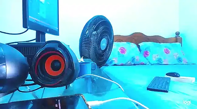 cositarrica xxx online show from February 19, 2025, 12:11 pm