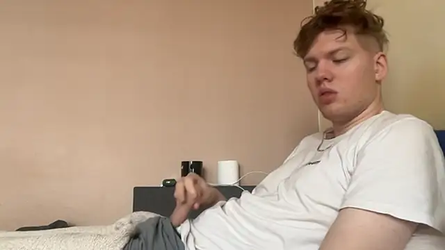 sexybooii6968 online show from November 24, 2025, 9:42 am