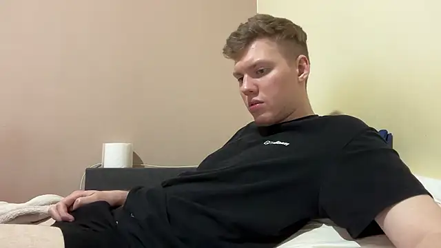 sexybooii6968 online show from January 9, 2026, 4:10 pm