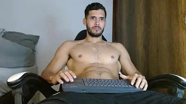 Noah jhonsonn online show from January 13, 2025, 4:51 pm