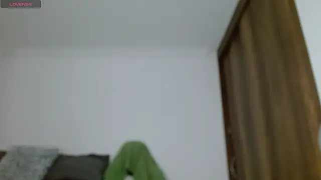 Noah jhonsonn online show from February 10, 2025, 1:22 pm