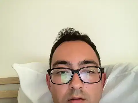 freshmanxxl98 online show from June 1, 2026, 5:25 pm