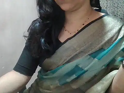 Snapshot of Pinky_4 chatting on May 6, 2026, 1:27 pm Pinky 4 online show from May 6, 2026, 1:27 pm