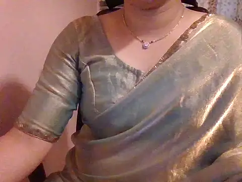 Snapshot of Pinky_4 chatting on May 18, 2026, 6:19 am Pinky 4 online show from May 18, 2026, 6:19 am