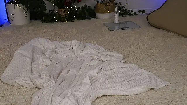 ScarletBlaze online show from February 3, 2025, 12:15 am