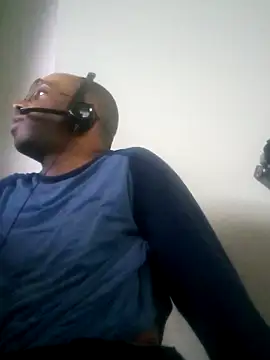 jhoneybee online show from March 13, 2025, 7:39 pm