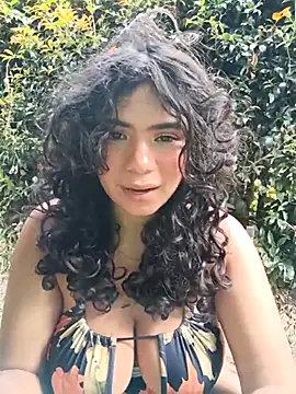 Simone Miller online show from September 15, 2025, 5:35 pm