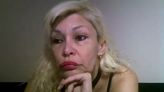 Snapshot of EvaaMina chatting on April 23, 2026, 7:49 pm EvaaMina online show from April 23, 2026, 7:49 pm