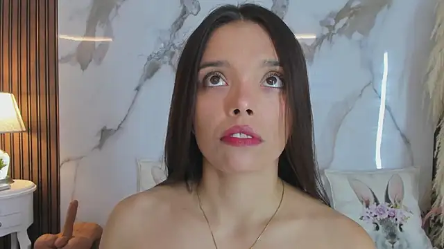 hannahill69 online show from March 4, 2025, 6:04 am