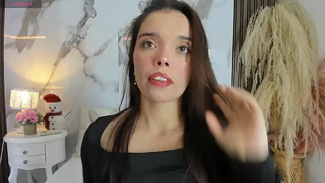 hannahill69 online show from December 20, 2025, 5:14 am