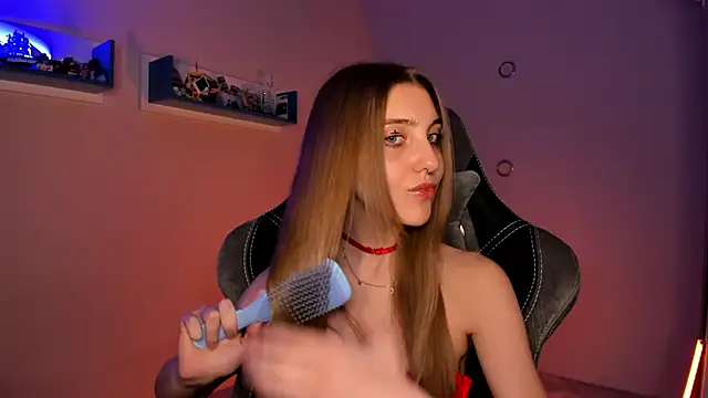 CassiaBlade1 online show from January 25, 2025, 6:35 pm