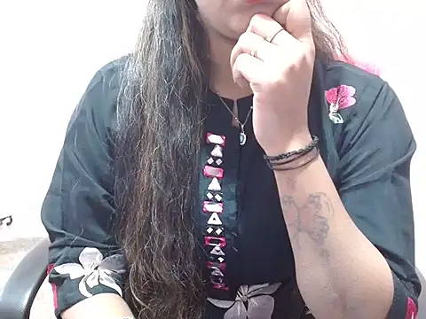 LovingPihu online show from February 14, 2025, 11:31 am