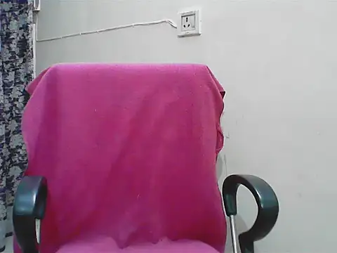 LovingPihu online show from May 2, 2026, 5:34 am