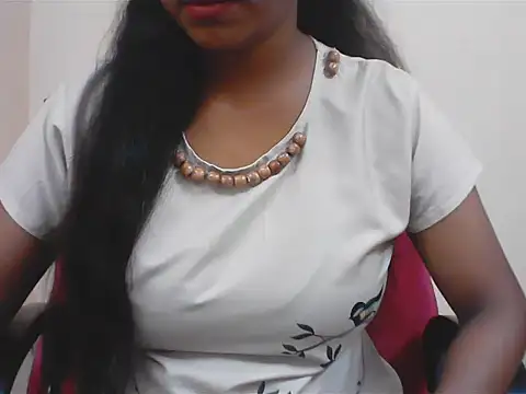 LovingPihu online show from July 18, 2026, 5:00 am