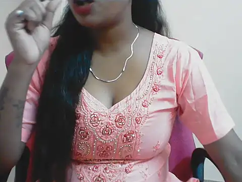 LovingPihu online show from July 26, 2026, 5:15 am