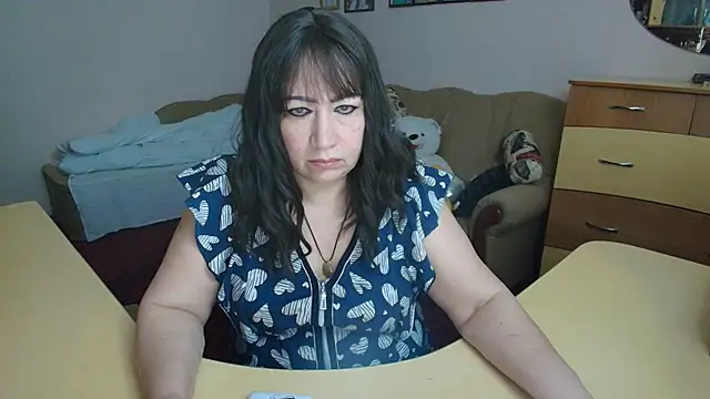 Lucretia Goldi  online show from February 27, 2025, 8:42 pm