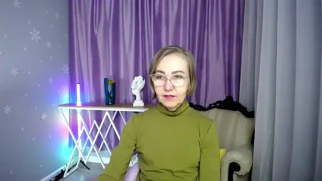 queen a n i online show from November 23, 2025, 10:15 am