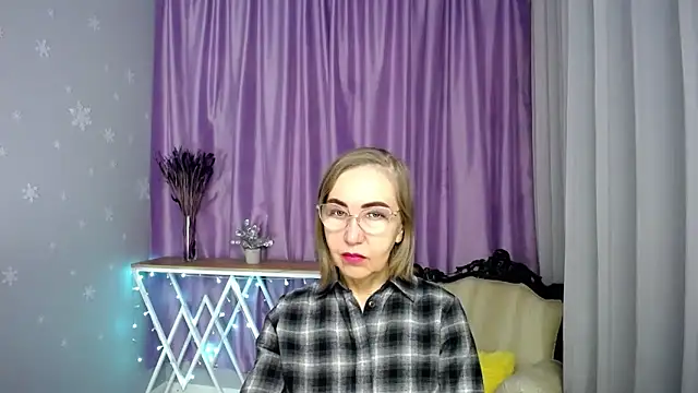 Snapshot of queen_a_n_i chatting on April 22, 2026, 11:23 am queen a n i online show from April 22, 2026, 11:23 am