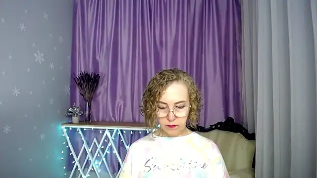 Snapshot of queen_a_n_i chatting on May 27, 2026, 8:11 am queen a n i online show from May 27, 2026, 8:11 am