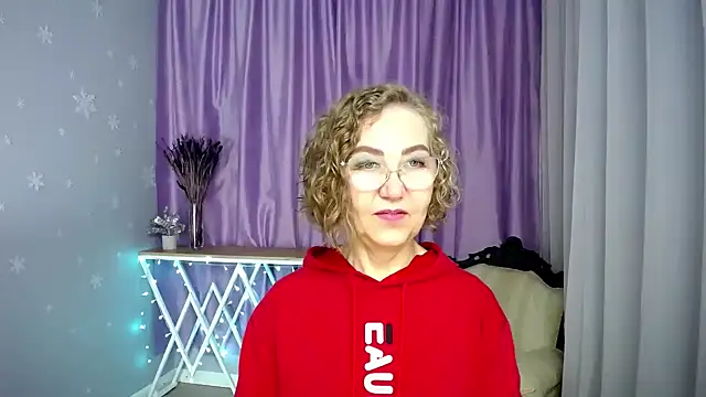 Snapshot of queen_a_n_i chatting on June 18, 2026, 9:14 am queen a n i online show from June 18, 2026, 9:14 am