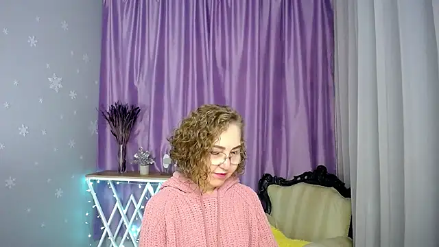 Snapshot of queen_a_n_i chatting on July 20, 2026, 5:55 am queen a n i online show from July 20, 2026, 5:55 am