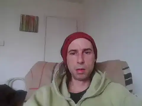 Snapshot of iggl chatting on December 20, 2024, 11:10 am iggl online show from December 20, 2024, 11:10 am