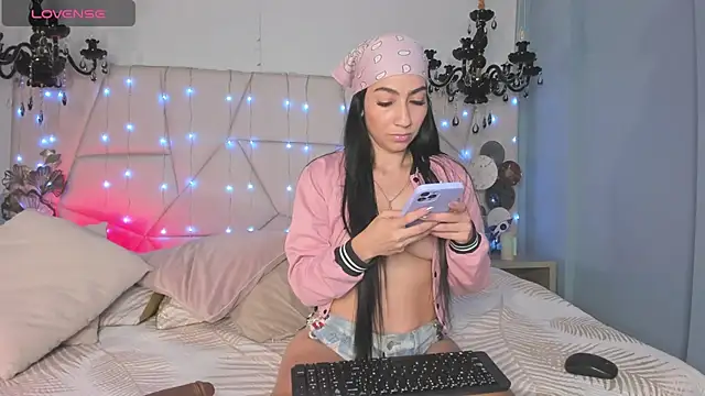 Selenee- online show from December 27, 2024, 4:32 pm