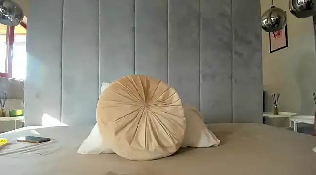 Snapshot of Naila18 chatting on December 13, 2024, 11:55 am Naila18 online show from December 13, 2024, 11:55 am