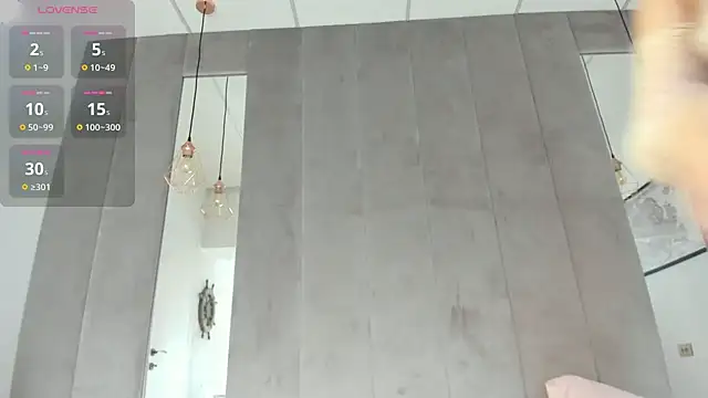 Snapshot of Naila18 chatting on September 25, 2025, 6:50 am Naila18 online show from September 25, 2025, 6:50 am