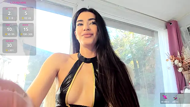 Snapshot of Naila18 chatting on October 20, 2025, 7:20 am Naila18 online show from October 20, 2025, 7:20 am