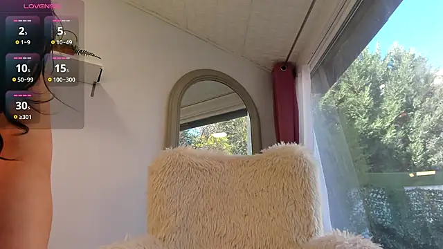 Snapshot of Naila18 chatting on October 31, 2025, 8:04 am Naila18 online show from October 31, 2025, 8:04 am