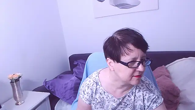 ChristaRose online show from November 7, 2025, 7:25 pm