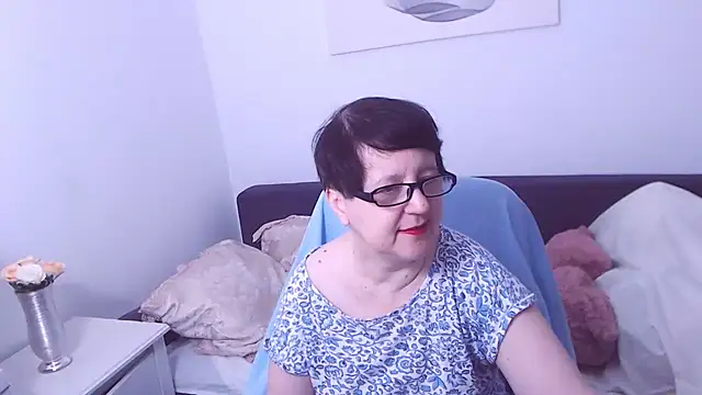 ChristaRose online show from November 16, 2025, 3:50 pm