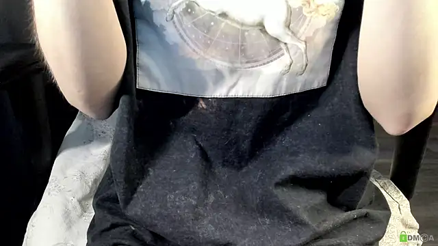 Courtney Luv online show from October 26, 2025, 4:24 pm