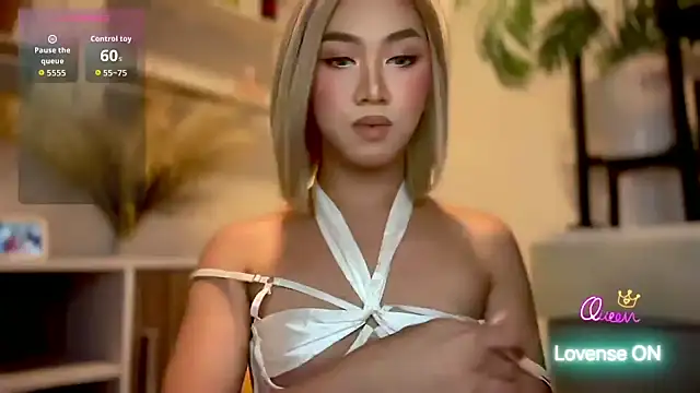 Local Hoelyx online show from April 25, 2026, 5:54 pm